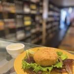 Croquette de quiche sans pâte, sauce fromage à la tome